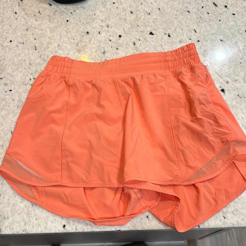 Hotty Hot 4 inch lululemon shorts